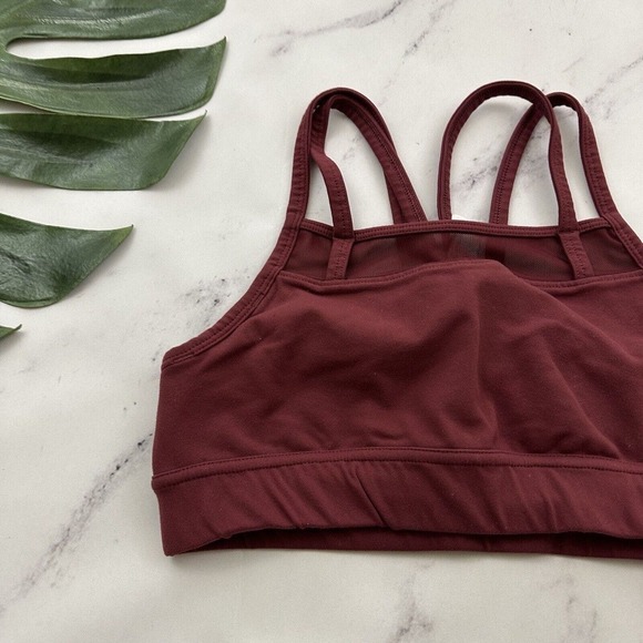 Oiselle Womens Sports Bra Size 4 Burgundy Red Strappy Back Mesh Trim - Picture 3 of 6